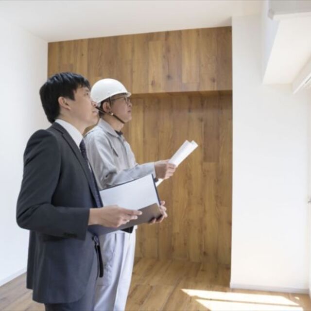 雨風に負けないための屋根工事を行います
